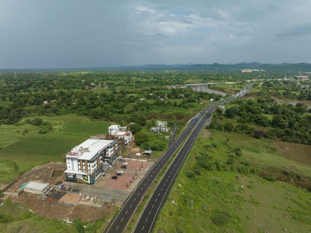Hotel The Scenic Unity Garudeshwar Exterior foto