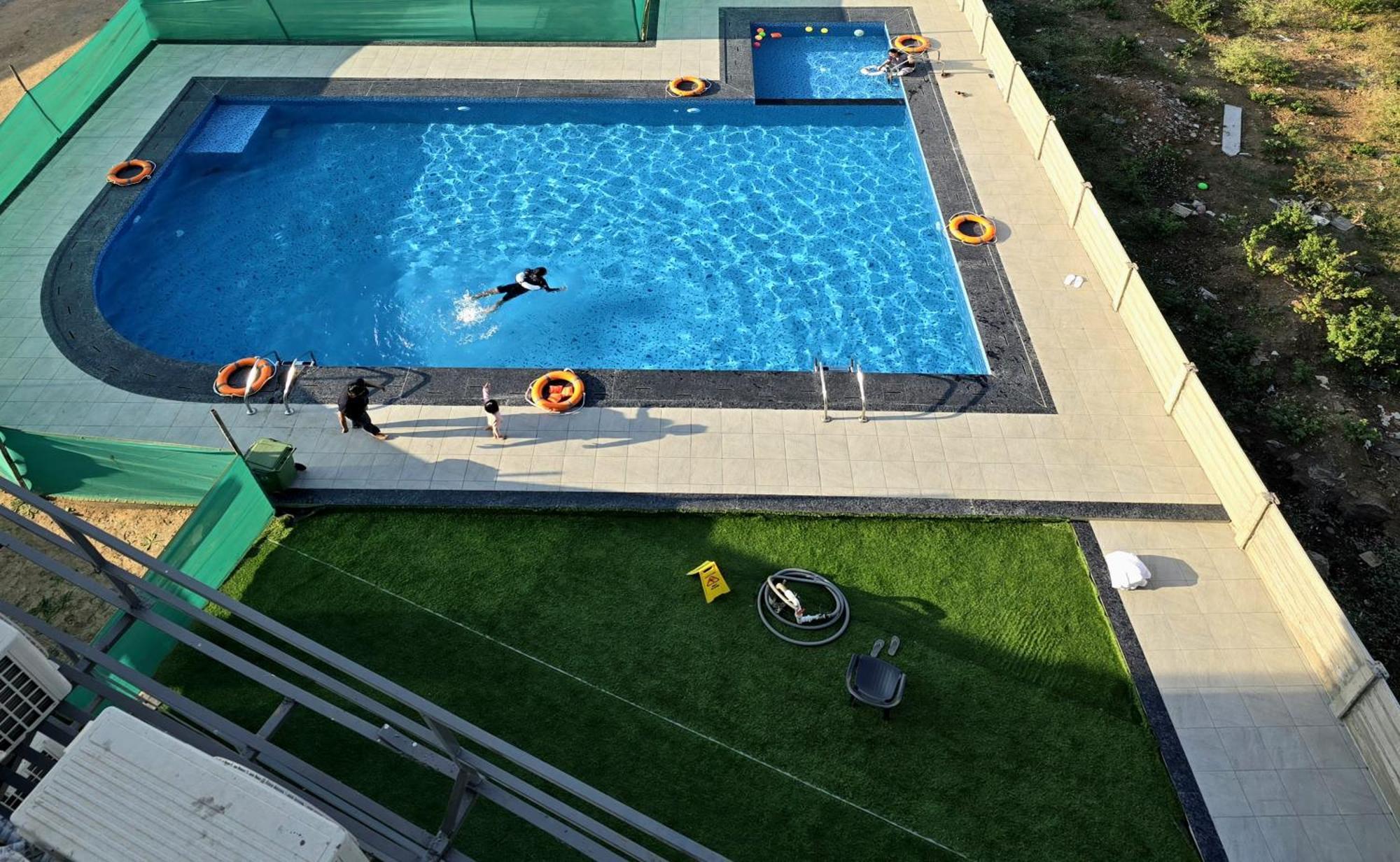 Hotel The Scenic Unity Garudeshwar Exterior foto